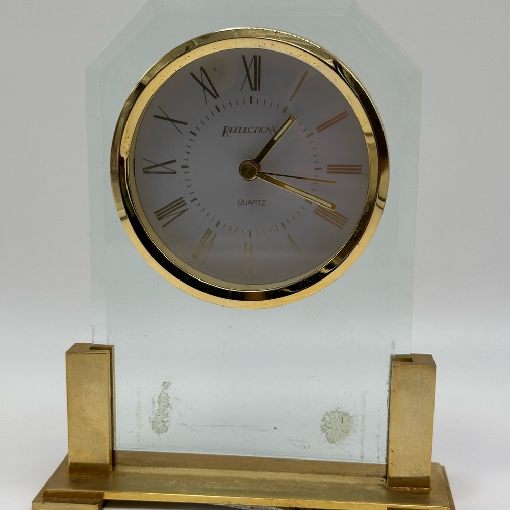 Desk clock